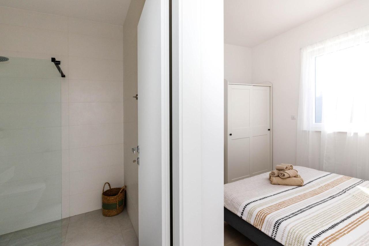 Apartment Klara Krk Town Bagian luar foto