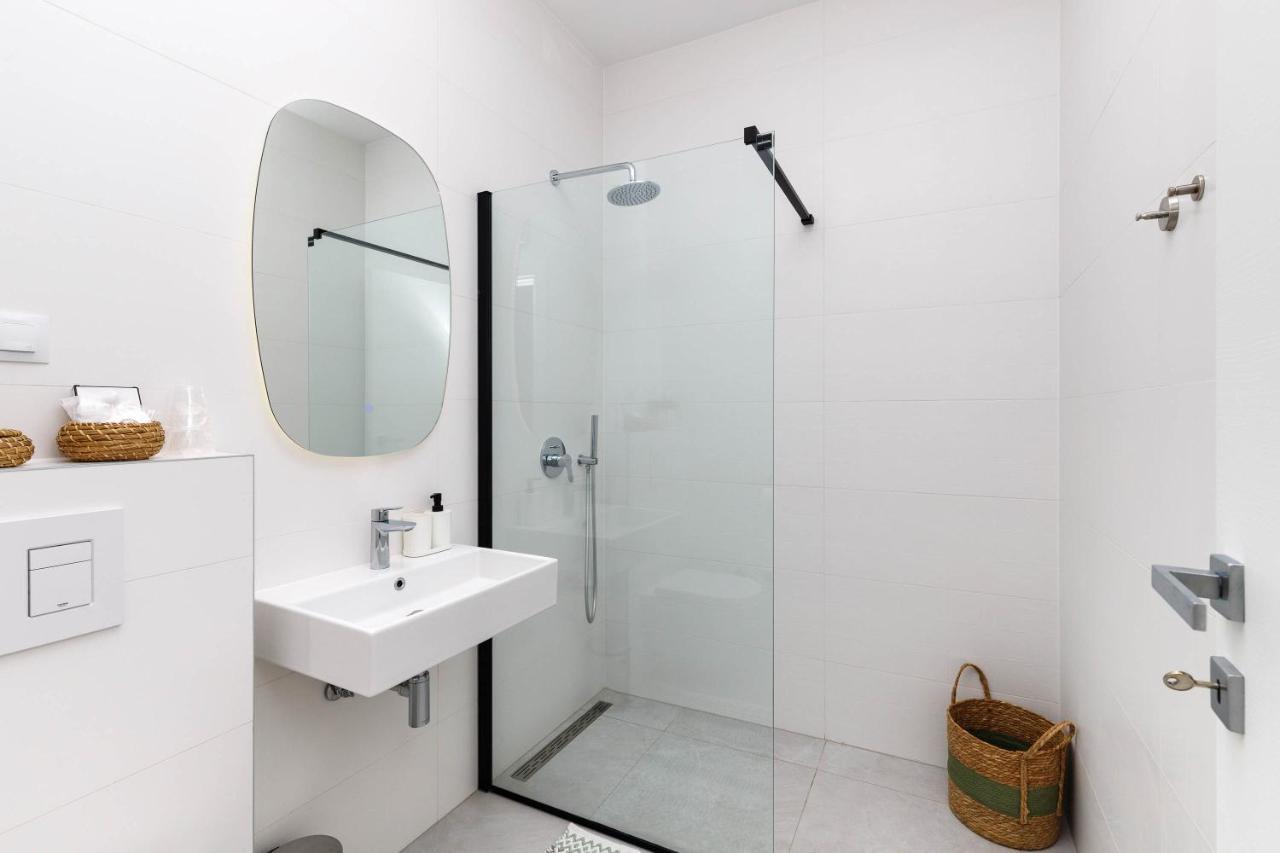 Apartment Klara Krk Town Bagian luar foto