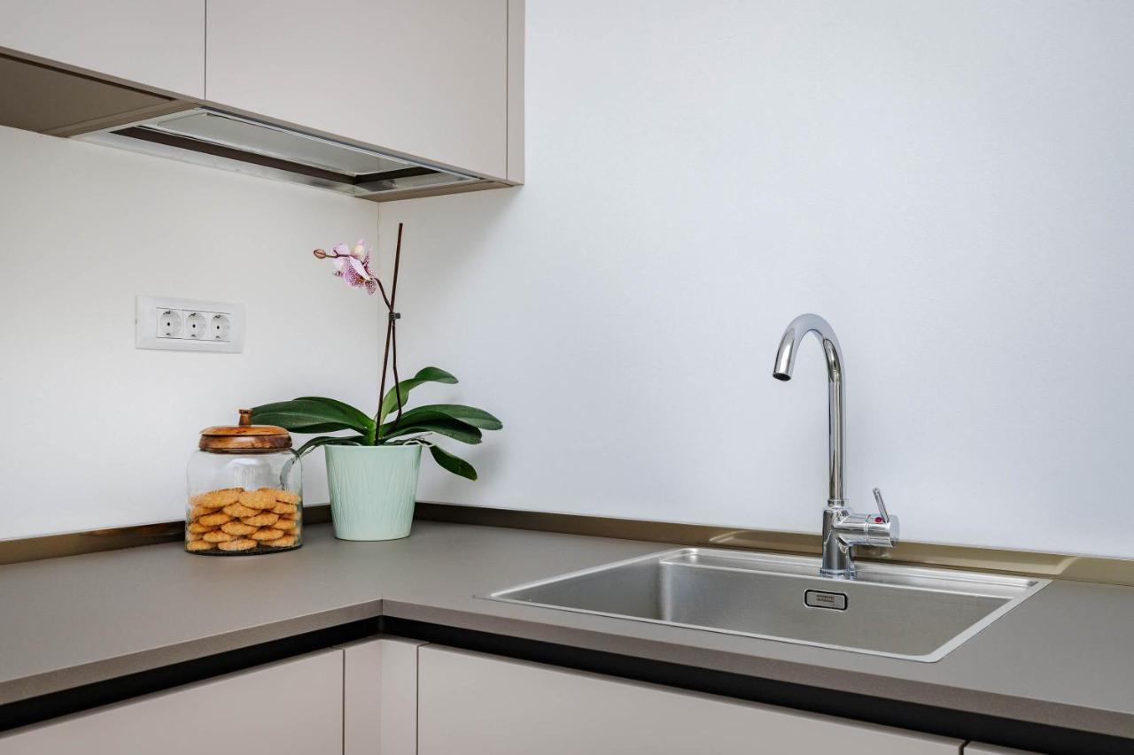 Apartment Klara Krk Town Bagian luar foto